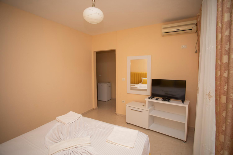 Bedroom, Hotel Sunrise, Kavajës