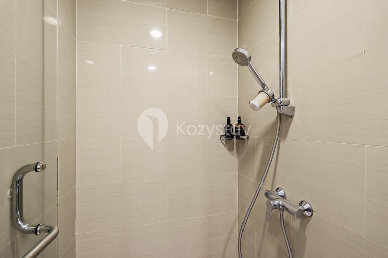 Bathroom 5, Oak by Kozystay - Pondok Indah, South Jakarta