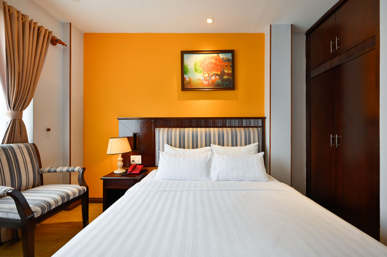 Bedroom 3, Cherry Central Hotel, District 1