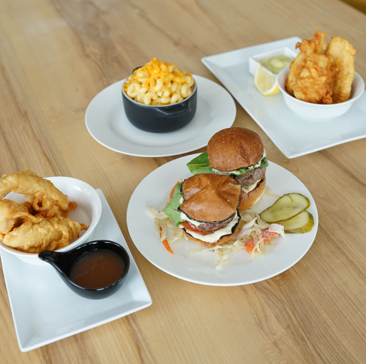 Food & Drinks 5, Mount Alverno Luxury Resorts, Peel
