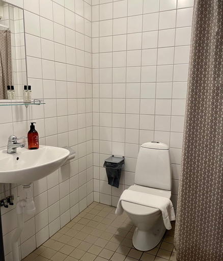 Bathroom, HOTEL N Hostel Malmo City, Malmö