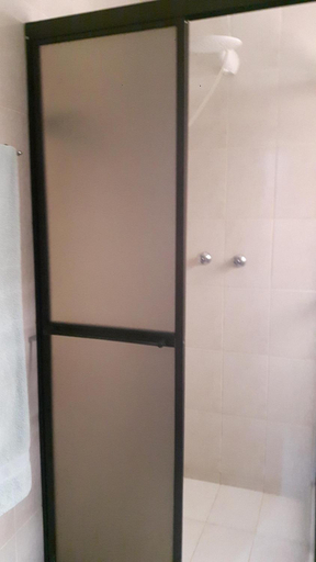 Bathroom 3, Hospedagem Lirio, Bragança Paulista