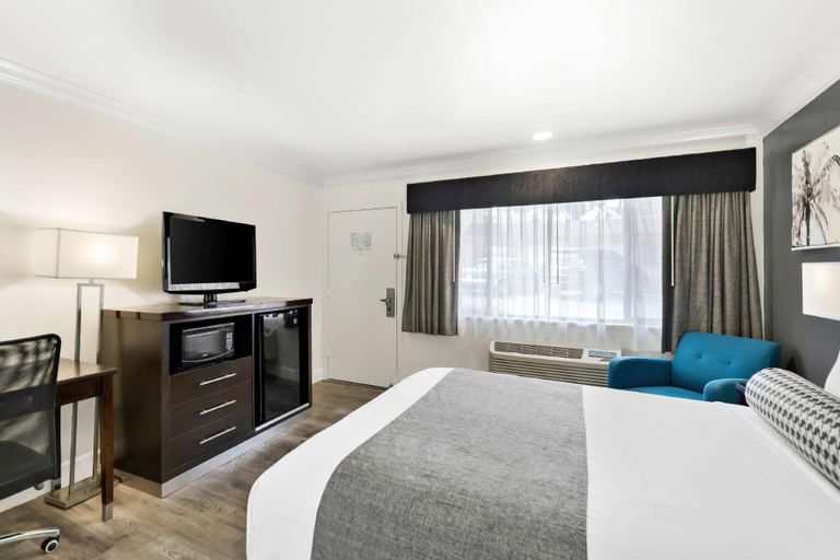 Bedroom 6