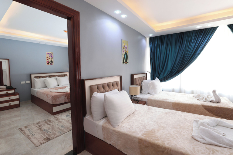 Others 3, Sun City Hotel, 'Abdin