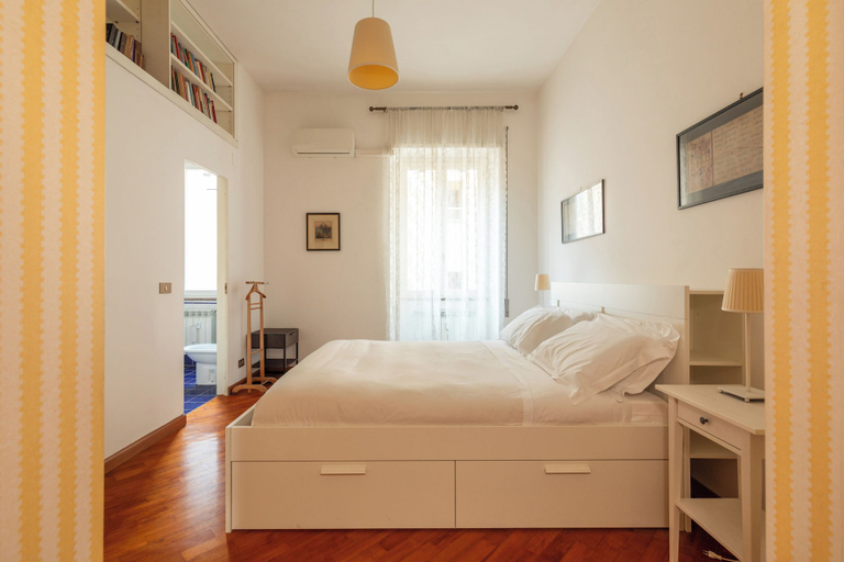 Others 4, Esquilino Lightsome Apartment, Rome