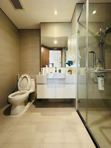 Bathroom 4, Vinhomes Skylake by Emily in Town, Từ Liêm