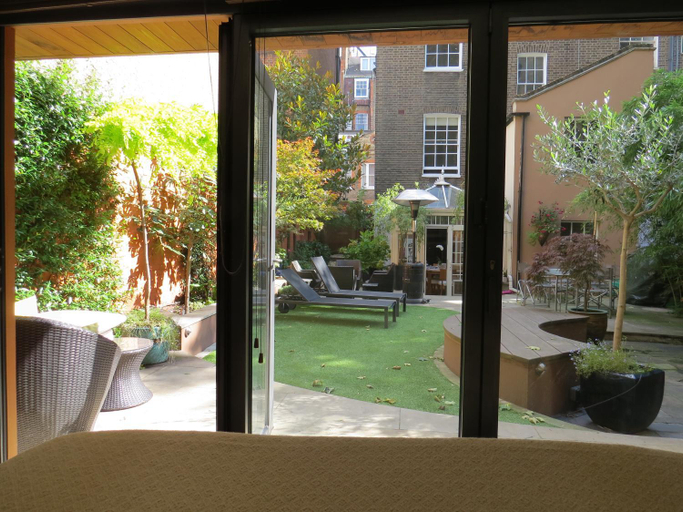 Others 5, Romantic Bungalow in Notting Hill, London