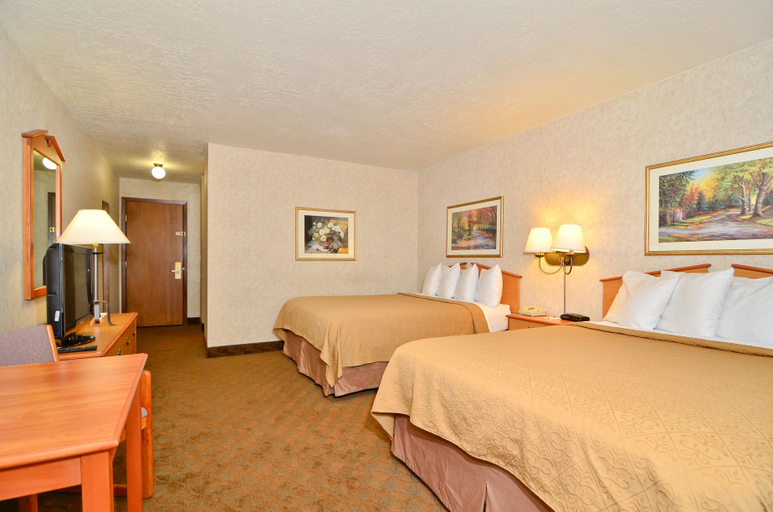 Bedroom 3, Quality Inn, Yellowstone
