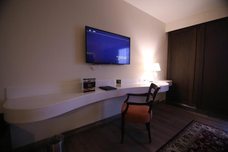 Bedroom, Defence Raya Golf and Country Club, Lahore