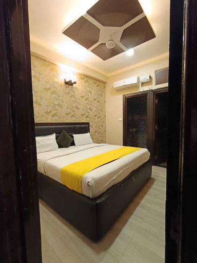Bedroom 5, Wishotel Premier Hotel Ringas, Dewas