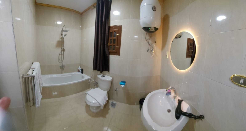 Bathroom 2, TUI Pyramids View, Giza