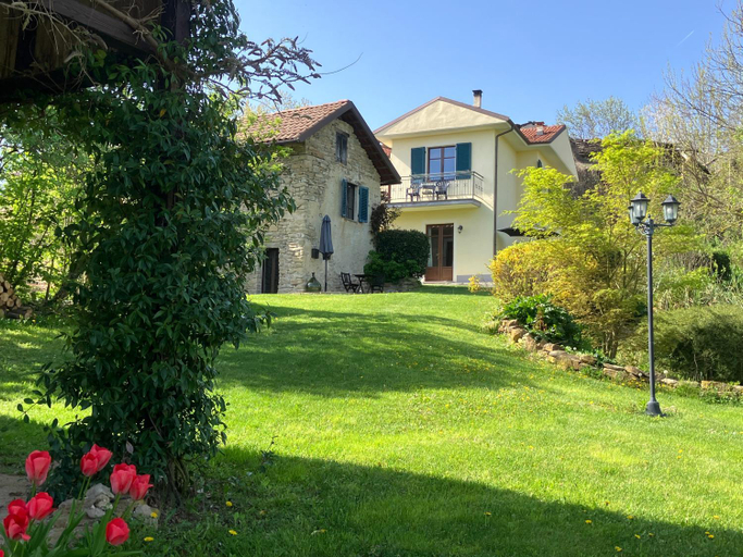 Others 5, Casavabene, Cuneo