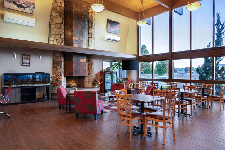 Food & Drinks 5, Days Inn by Wyndham Klamath Falls, Klamath