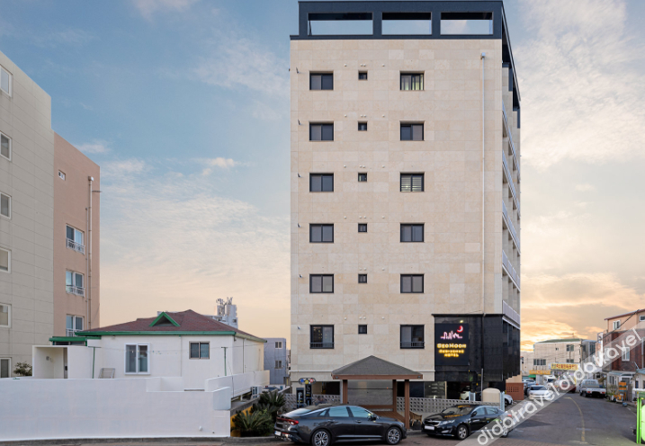 Exterior & Views 1, Seomoon Residence Hotel, Jeju