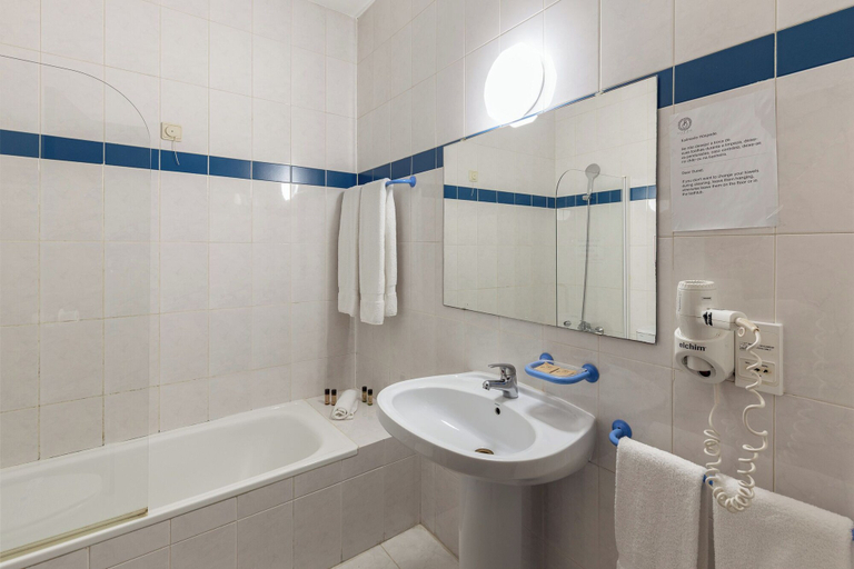 Bathroom 5, Bela Ria, Olhão