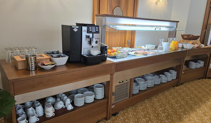 Food & Drinks 3, Scuol Palace - Culture, Nature & Health, Inn