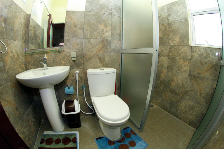 Bathroom 3, The Hamlyn, Nuwara Eliya