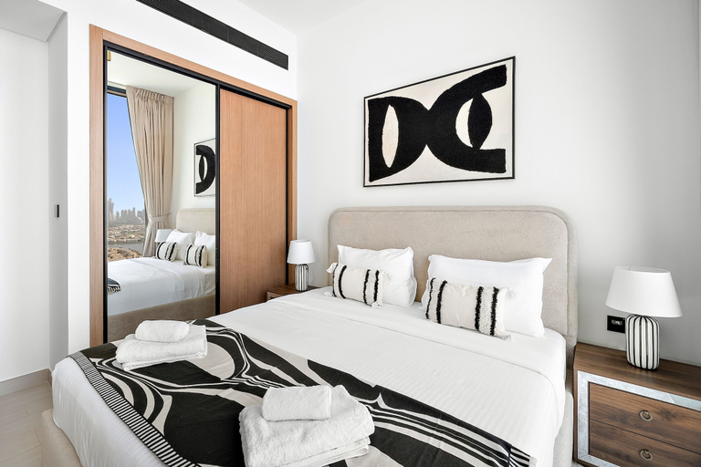 Room 5, Binghatti House - 3207 1BD, Dubai
