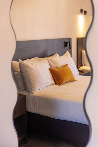 Bedroom 3, Knights Inn, Waitakere