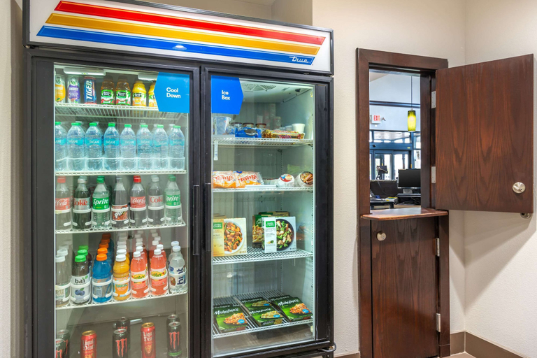 Food & Drinks 4, Comfort Suites Manhattan, Pottawatomie