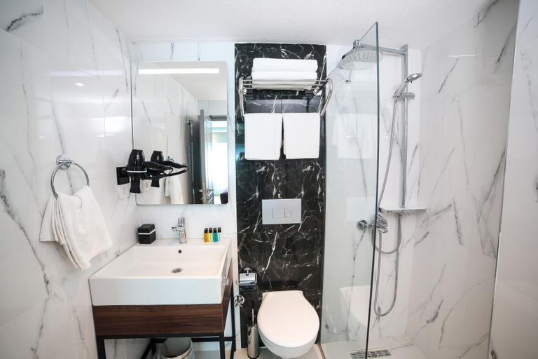 Bathroom 5, The Roomy Hotel Nişantaşı, Beşiktaş