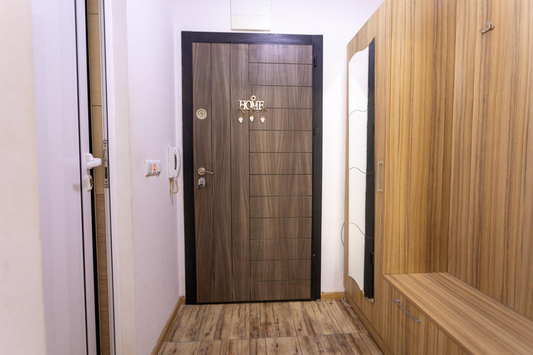Sport & Beauty, Karastoyanovi's apartment- Studentski grad, Stolichna