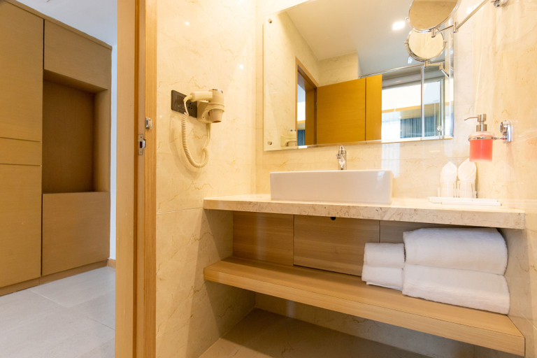Bathroom 4, Hotel Siraichuli, Narayani