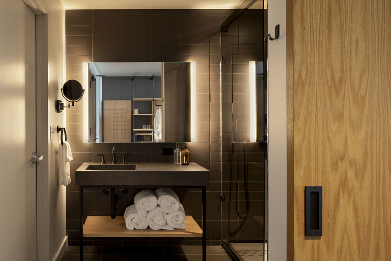 Bathroom, Humbird, Bonner