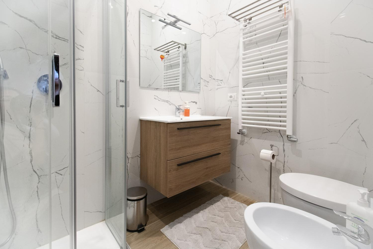 Others 4, GARIBALDI ISOLA APARTMENTS - 80m from GARIBALDI station & 10min from CENTRALE station, Milano