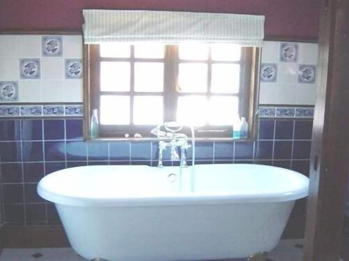Bathroom 3, White house, Essex