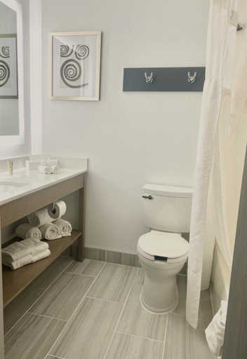 Bathroom 4, Country Inn & Suites by Radisson, Fort Worth, TX, Fort Worth