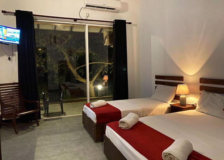 Bedroom 2, Athyantha Resort, Mihinthale