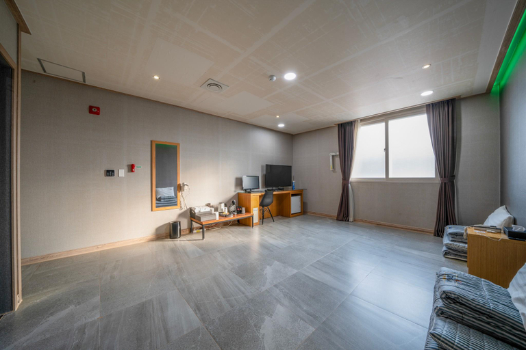 Others 3, Gosung ZAZA Hotel, Jinju
