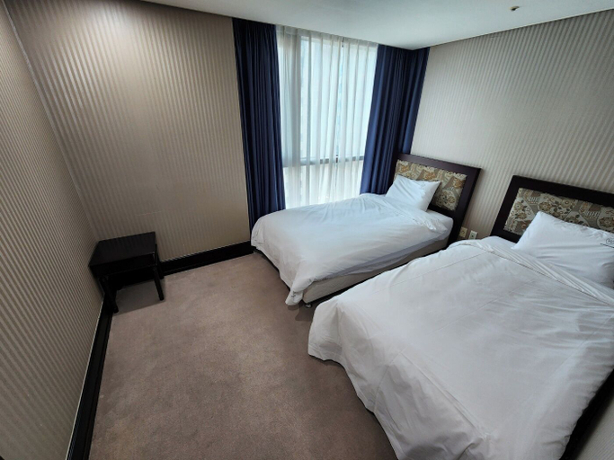 Bedroom 2, W Residence Hotel Centum City, Haeundae