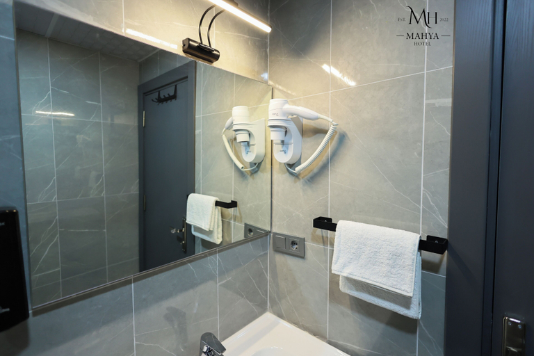 Bathroom 5, Mahya Hotel, Fatih