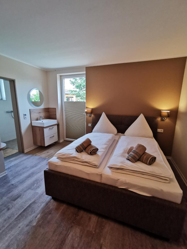 Others 3, Pension Asche, Nienburg (Weser)