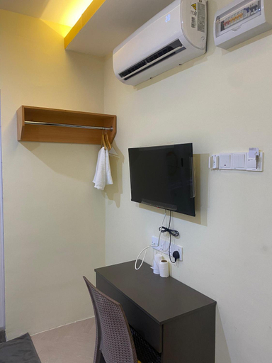 Others 4, Sunshine Hotel, Jempol