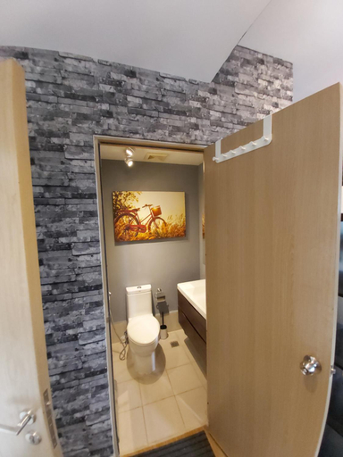Bathroom 12
