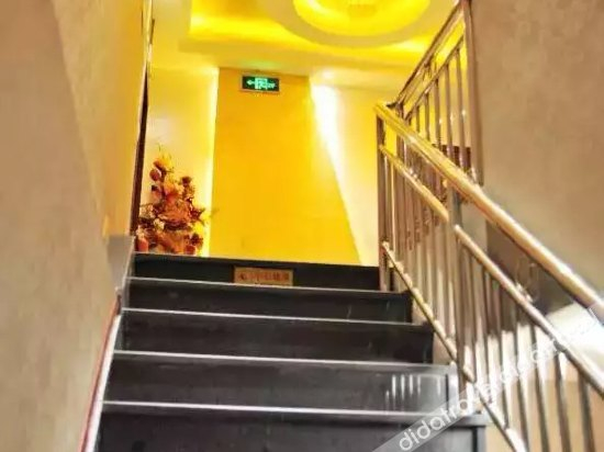 Others 5, Langhao Hostel, Chongqing