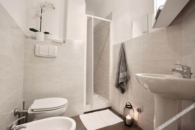 Bathroom 4, Rio monolocale, Milano
