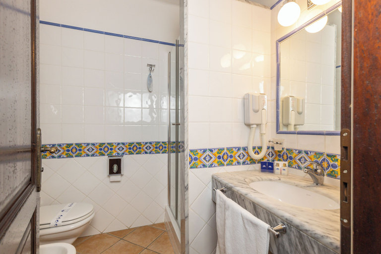 Bathroom 5, Arbatasar Hotel, Ogliastra