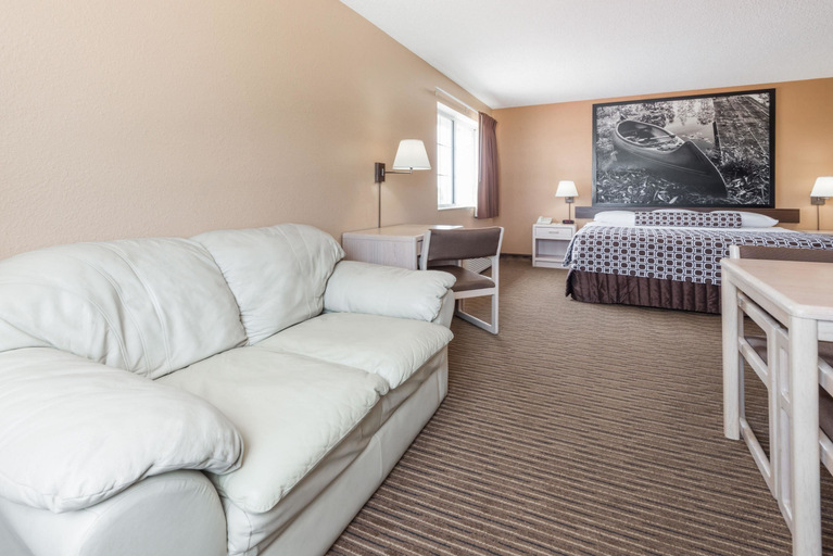 Bedroom 3, Super 8 By Wyndham Fort Dodge Ia, Webster