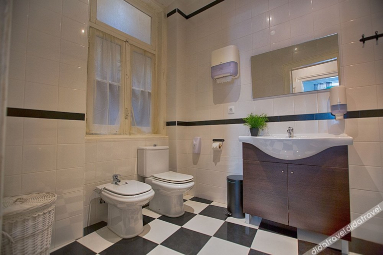 Bathroom 4, Chalet D Ávila Guest House, Lisbon