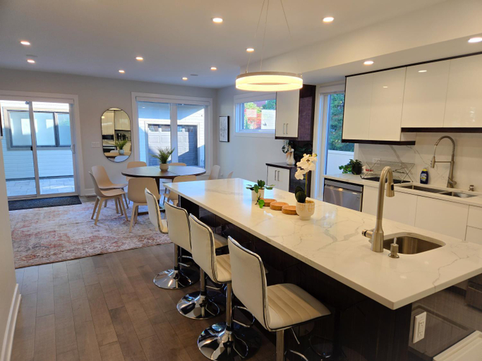 Others 2, Byward-Market Luxury GuestHouse, Ottawa