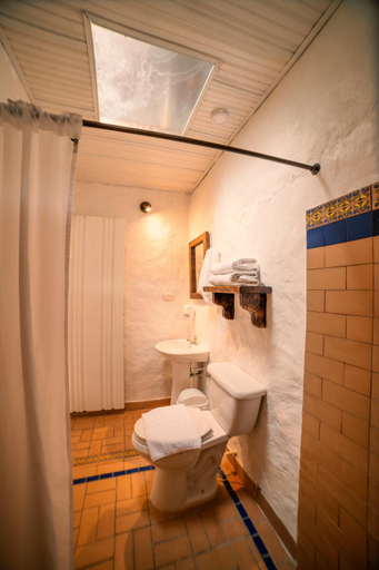 Bathroom, Hotel Mi Monaco, Montenegro