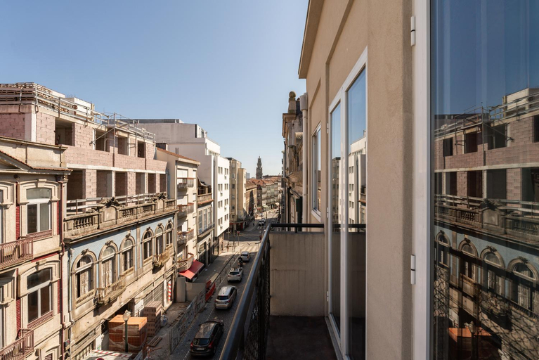 Others 3, Host Wise - Colorful Bright Flat with Balcony, Porto