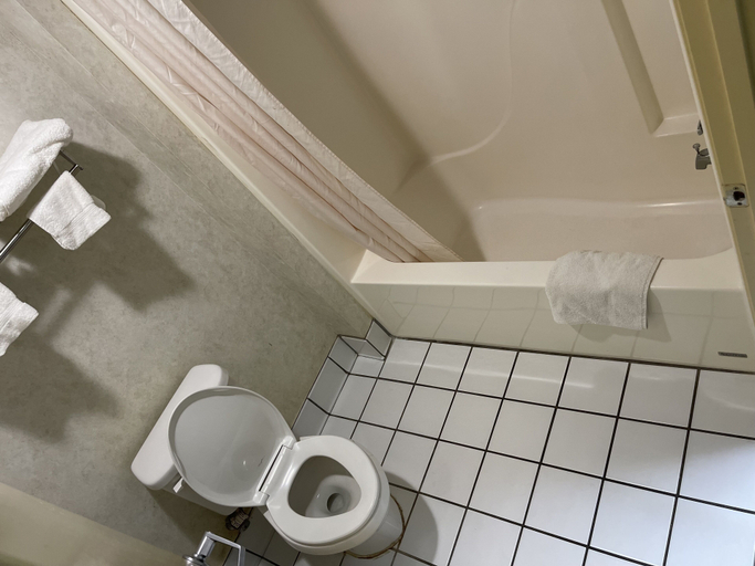 Bathroom 4, Westen Motel, Kemper