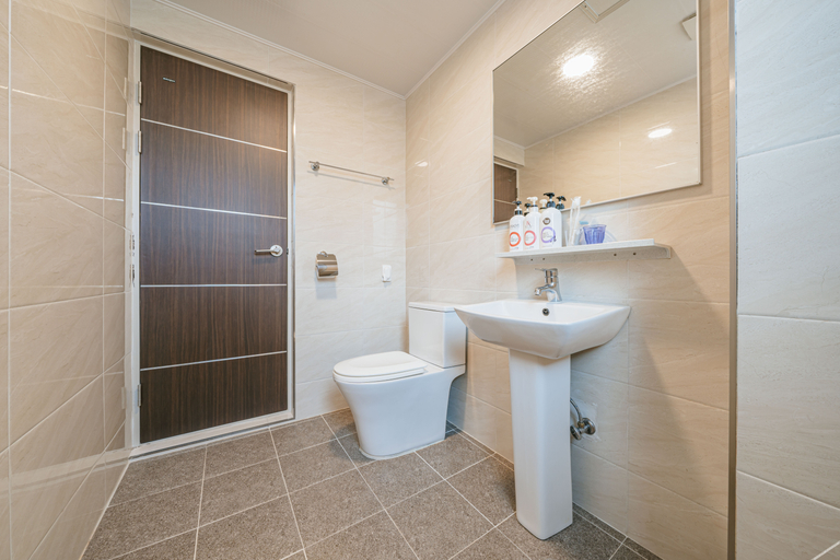 Bathroom 4, Seogwipo Jin, Seogwipo