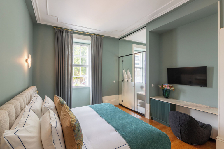 Others 5, Maison Bleue, Porto