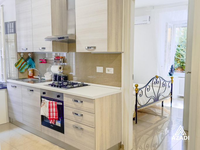 Others 4, Azadi B&B Flaminio, Rome